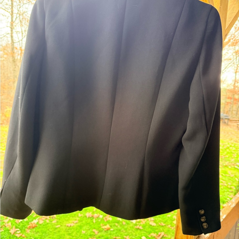 Rafaella Women's Elegant Black Suit Jacket - Picture 5 of 7